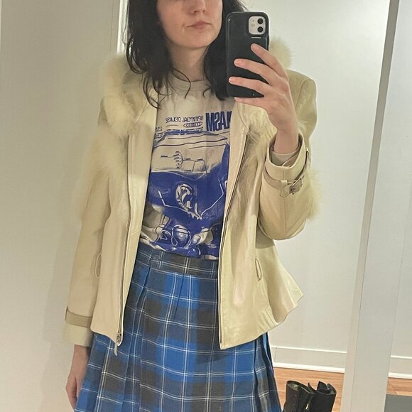 Vintage real leather and fur pearl coloured jacket. - Picture 9 of 9